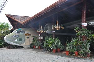 Restaurante dentro de un avión en Costa rica