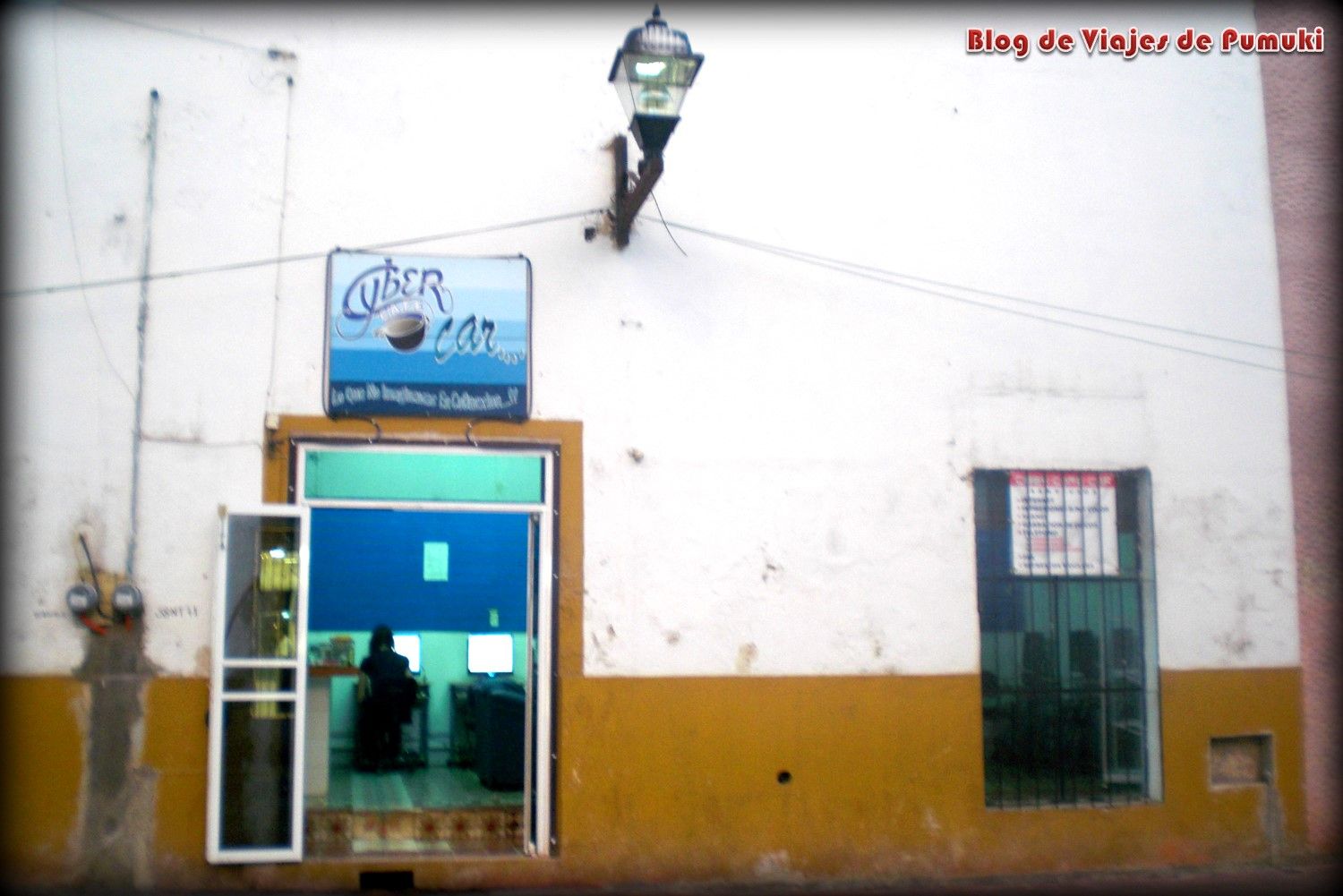 Fachada y tienda de Valladolid, México
