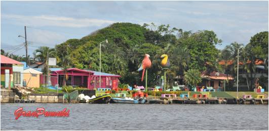 Tortuguero, un lugar imprescindible para cualquier viajero y un destino asequible con niños. Descúbrelo en el Blog de Viajes en familia a Costa Rica