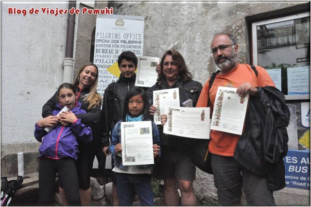 La Compostela en la Oficina del Peregrino