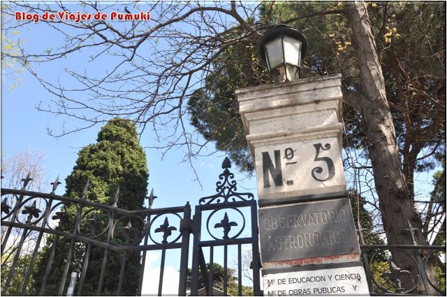 Entrada del Observatorio Astronómico de Madrid, un tesoro escondido en el parque del Retiro