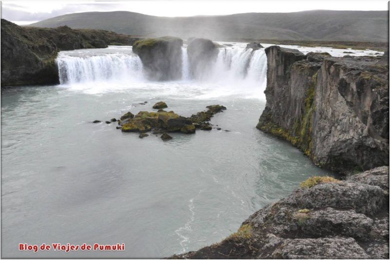 Cascada Godafoss o de los Dioses, Islandia