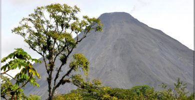 Volcán Arenal Despejado