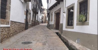Regaderas en las calles de Candelario, Salamanca