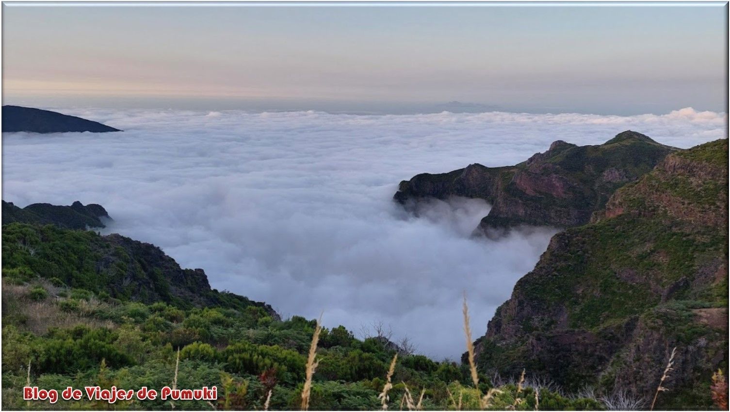Subida a Pico Arieiro sobre las nubes en Maderira